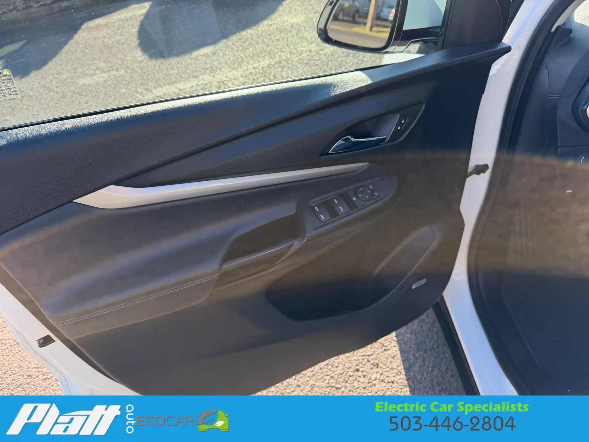 Used 2022 Chevrolet Bolt EUV Premier w/ Sun & Sound Package FWD image 17