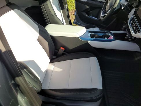 New 2026 Chevrolet Equinox EV LT image 27