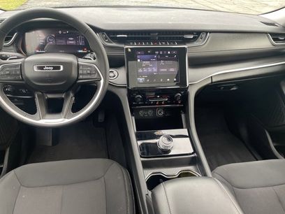 Used 2024 Jeep Grand Cherokee L Laredo