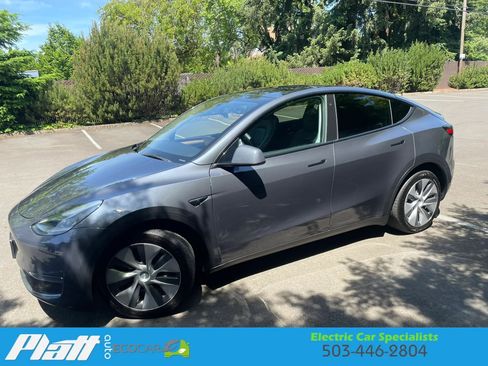 Used 2023 Tesla Model Y Long Range AWD/4WD image 4