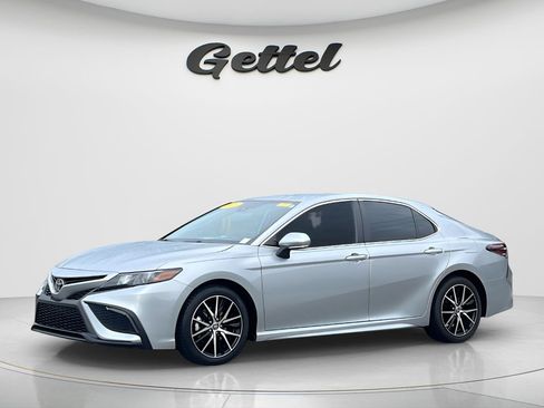 Used 2023 Toyota Camry SE w/ Convenience Package FWD image 1
