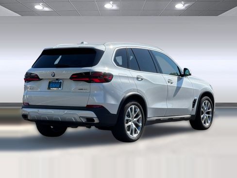 Used 2024 BMW X5 xDrive40i w/ Premium Package AWD/4WD image 9