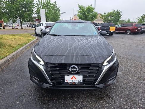 Used 2025 Nissan Altima 2.5 SV FWD image 3