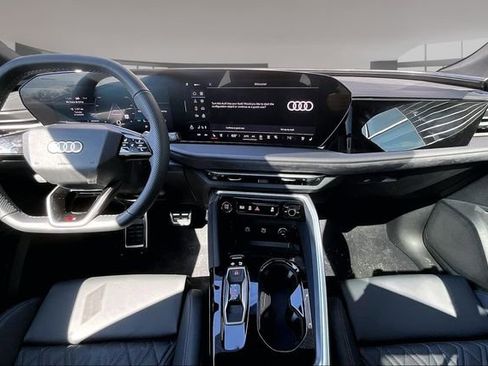 New 2025 Audi SQ5 Premium Plus image 5
