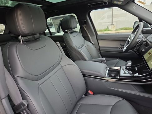 New 2025 Land Rover Range Rover Sport SE image 21
