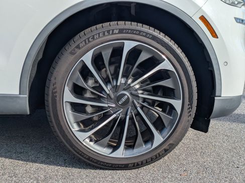 Used 2020 Lincoln Aviator Reserve w/ Equipment Group 202A image 11