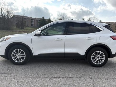 Used 2020 Ford Escape SE FWD image 40