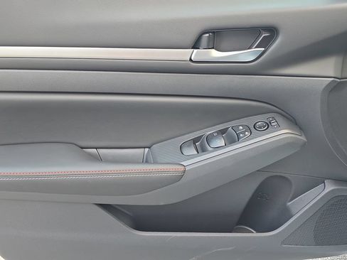 New 2026 Nissan Altima 2.5 SR w/ SR Premium Package FWD image 21