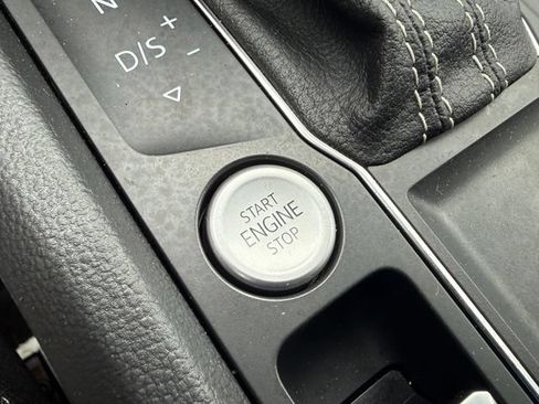 Used 2021 Volkswagen Atlas SE w/ Panoramic Sunroof Package FWD image 37