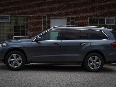 Used 2018 Mercedes-Benz GLS 450 4MATIC image 4