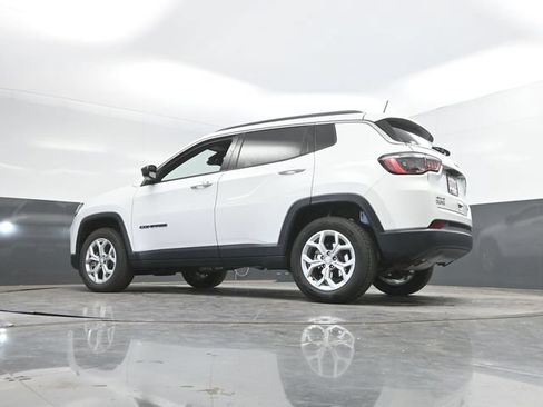 Used 2024 Jeep Compass Latitude AWD/4WD image 48