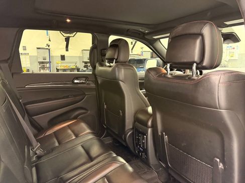 Used 2019 Jeep Grand Cherokee Trailhawk w/ Trailhawk Luxury Group image 25