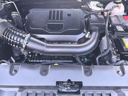 Used 2025 Chevrolet Blazer LT AWD/4WD image 28