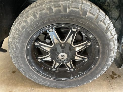 Used 2015 RAM 1500 Sport w/ Black Ram 1500 Sport Group AWD/4WD image 19