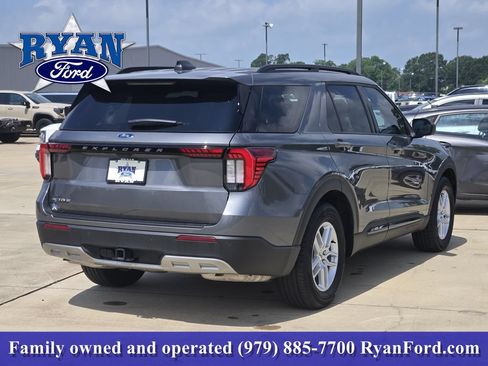 New 2026 Ford Explorer Active w/ Active Comfort Package RWD image 5