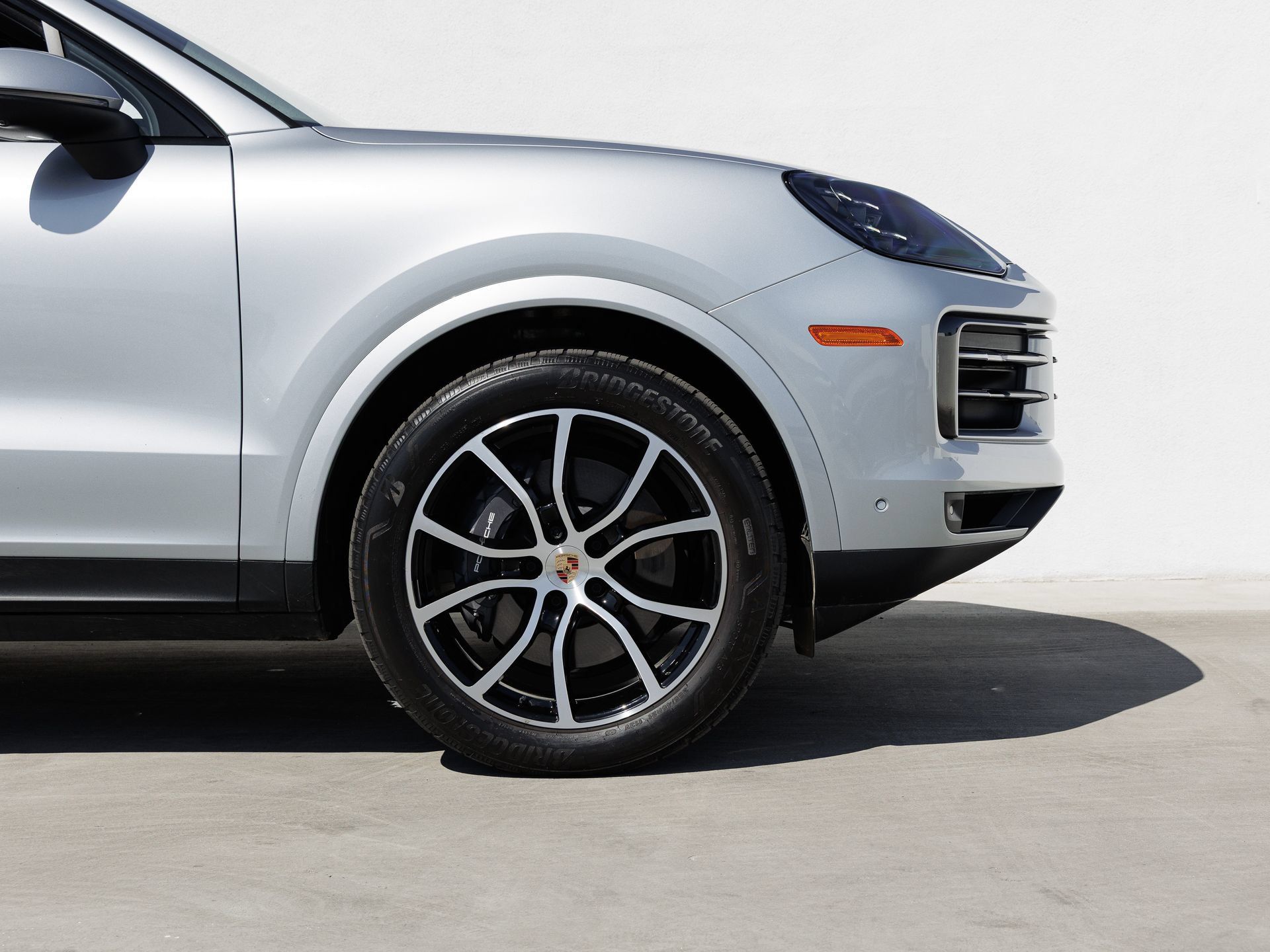 Certified 2025 Porsche Cayenne Coupe AWD/4WD image 11