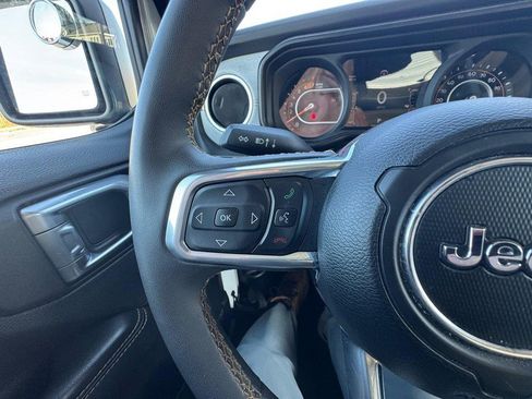 Used 2024 Jeep Wrangler Unlimited Sahara image 14