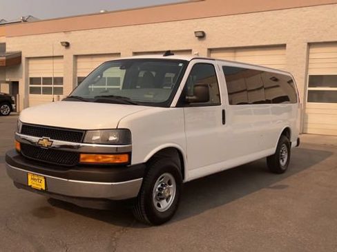 Used 2024 Chevrolet Express 3500 LT w/ LT Preferred Equipment Group RWD image 5