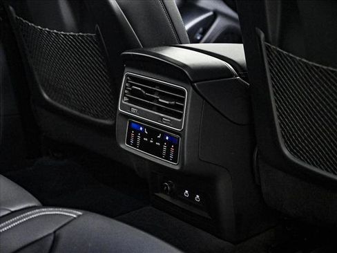 Used 2023 Audi Q8 Premium Plus w/ Premium Plus Package image 18