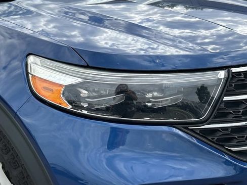Used 2022 Ford Explorer XLT w/ Equipment Group 202A RWD image 4