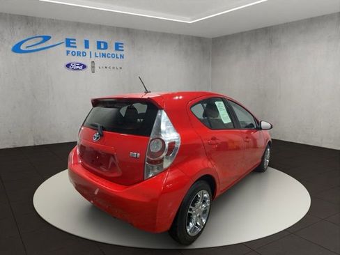 Used 2014 Toyota Prius C Two image 10