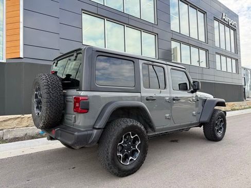 Used 2022 Jeep Wrangler Unlimited Rubicon 4xe AWD/4WD image 3