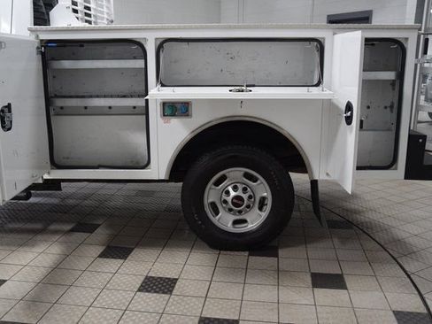 Used 2023 GMC Sierra 2500 Pro w/ Convenience Package AWD/4WD image 40