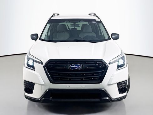 Used 2022 Subaru Forester AWD/4WD image 2