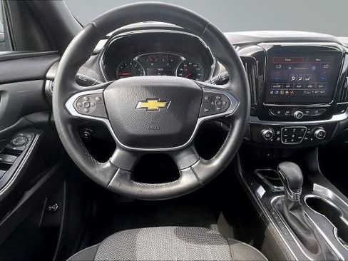 Used 2023 Chevrolet Traverse LT FWD image 5