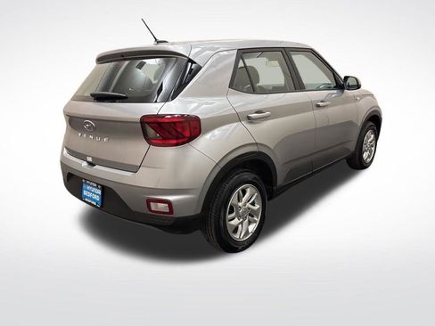 New 2026 Hyundai Venue SE FWD image 5