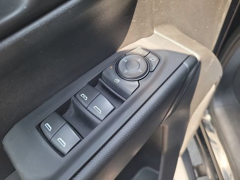 Used 2023 Chevrolet Silverado 1500 Custom AWD/4WD image 11