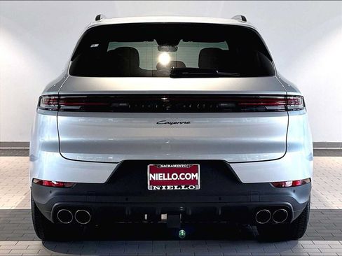 New 2026 Porsche Cayenne AWD/4WD image 6