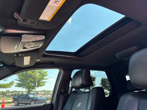 Used 2020 Dodge Durango R/T w/ Blacktop Package AWD/4WD image 2