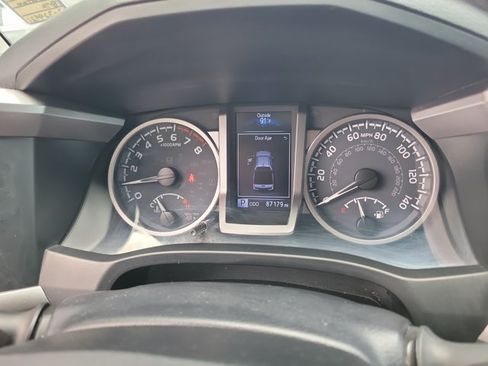 Used 2021 Toyota Tacoma SR5 RWD image 25