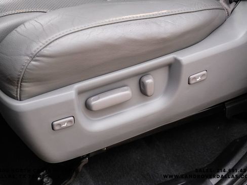 Used 2019 Toyota Sequoia Platinum AWD/4WD image 36