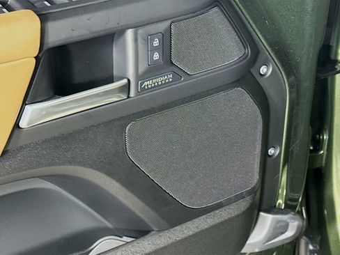 Used 2026 Land Rover Defender 110 X-Dynamic SE image 21