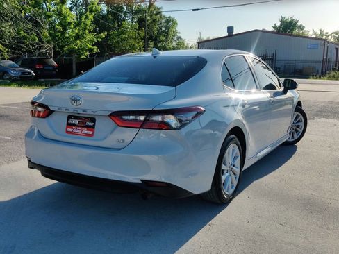 Used 2022 Toyota Camry LE image 3