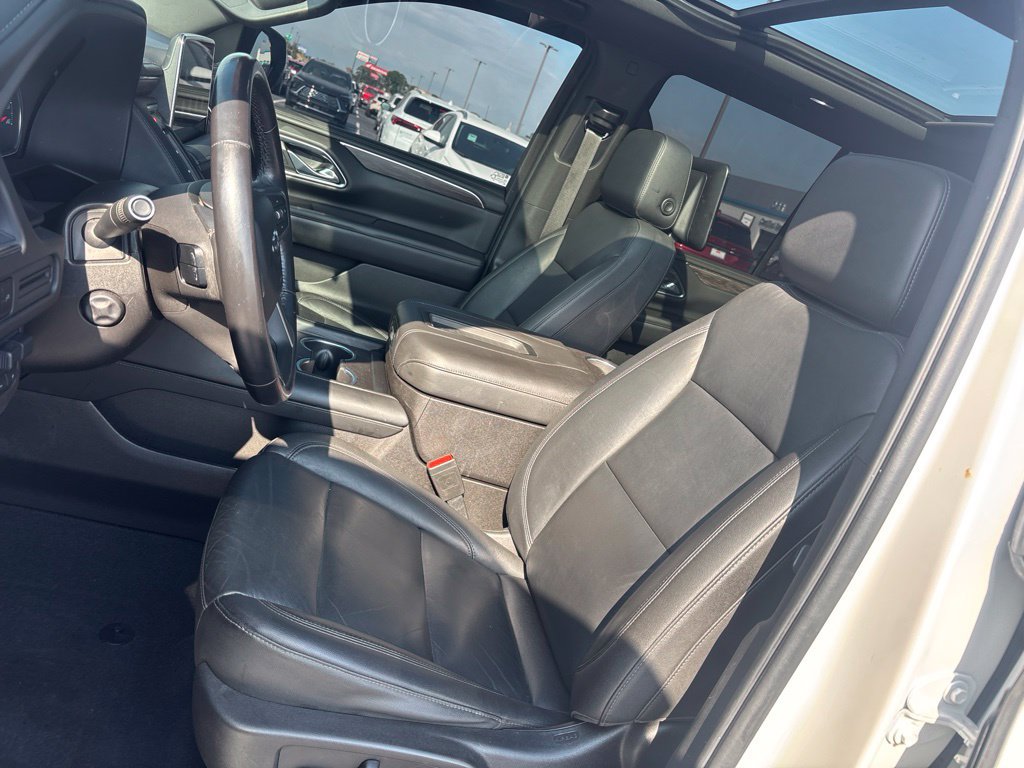Used 2021 Chevrolet Tahoe Z71 w/ Luxury Package AWD/4WD image 20