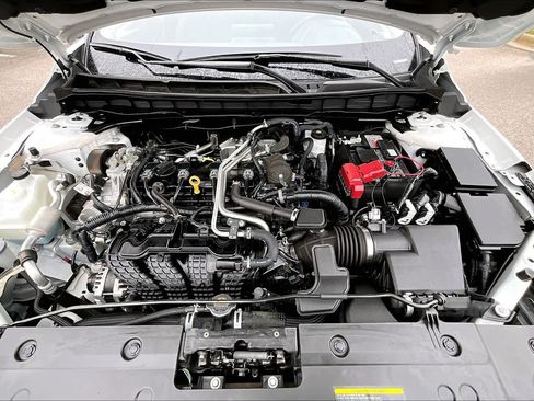 Used 2025 Nissan Altima 2.5 SV image 31