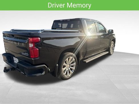 Used 2019 Chevrolet Silverado 1500 High Country w/ Technology Package AWD/4WD image 13
