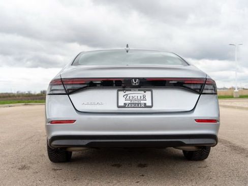 Used 2023 Honda Accord EX image 6