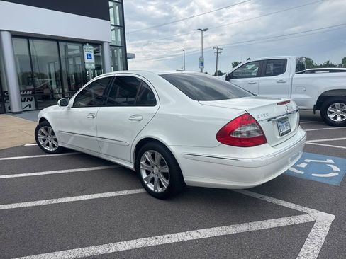 Used 2009 Mercedes-Benz E 350 Sedan image 4
