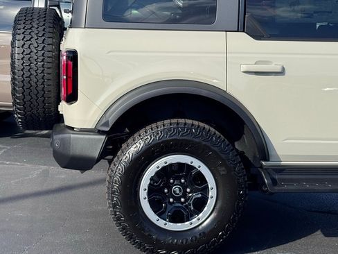 New 2025 Ford Bronco Outer Banks w/ Sasquatch Package image 45