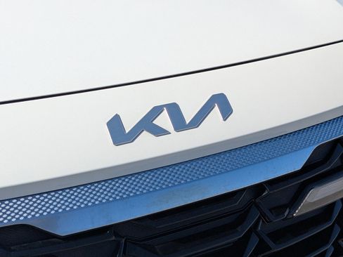 Certified 2025 Kia Seltos EX w/ EX Sunroof Package image 11