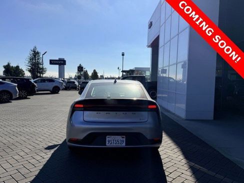 Used 2025 Toyota Prius LE image 3