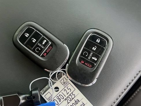 Used 2025 Honda Accord Touring image 33