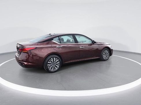 Certified 2024 Nissan Altima 2.5 SV image 8