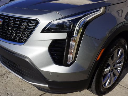 Used 2023 Cadillac XT4 Premium Luxury w/ Cold Weather Package AWD/4WD image 16