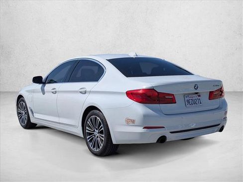 Used 2020 BMW 530e w/ Convenience Package RWD image 7