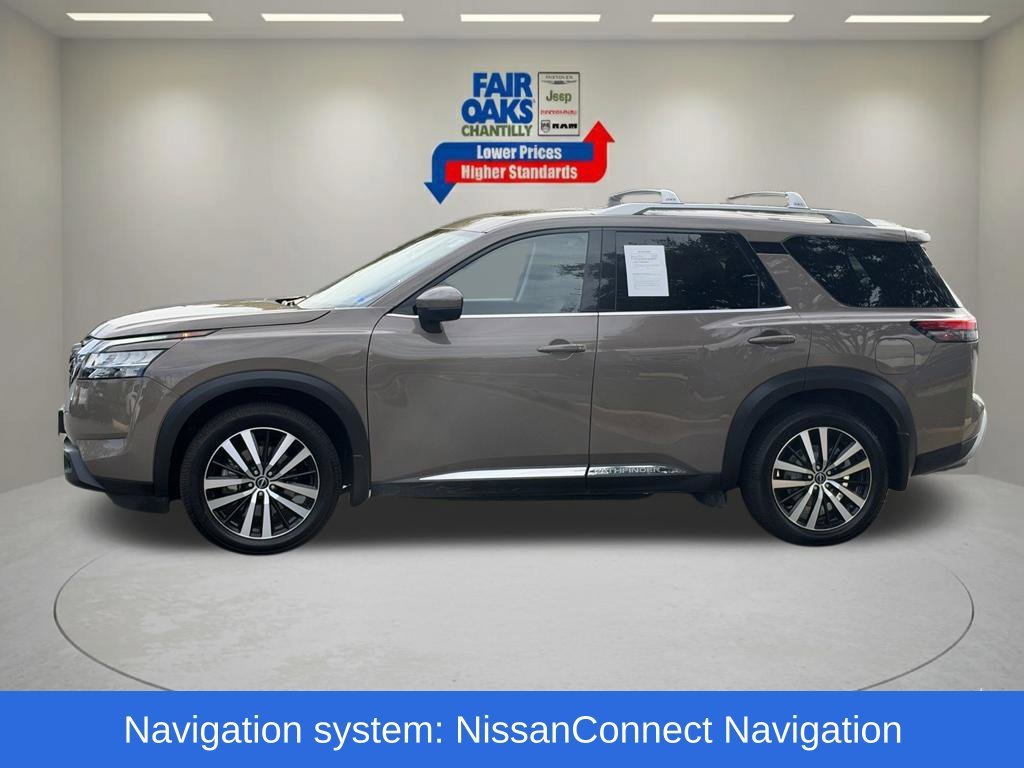 Used 2023 Nissan Pathfinder Platinum AWD/4WD image 12